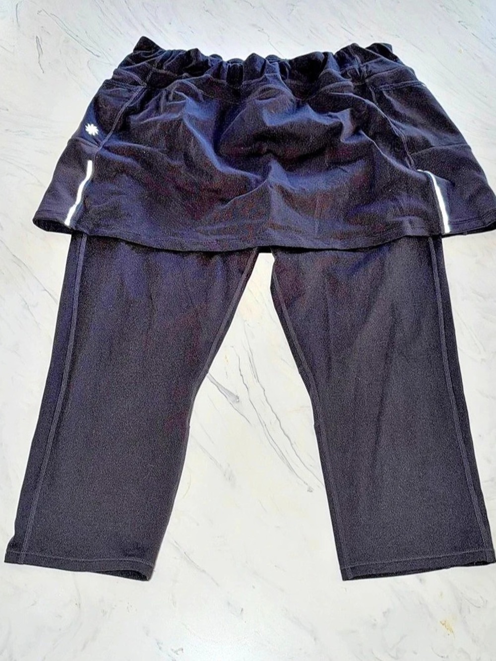 Athleta Elation 2-in-1 Capri Black Skirted Leggings 1X